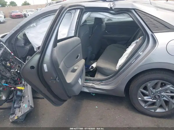 KMHLM4DG3RU841912 2024 HYUNDAI ELANTRA - Image 8