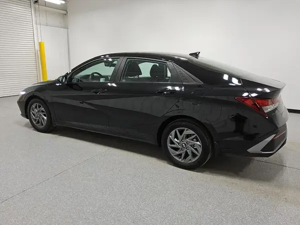 KMHLM4DG3RU842901 2024 HYUNDAI ELANTRA - Image 2