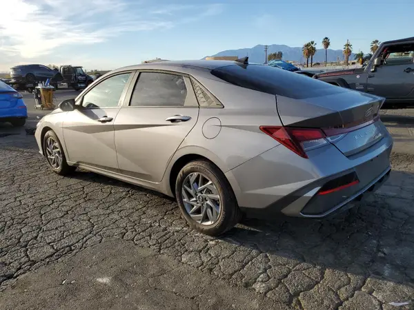 KMHLM4DG3RU843983 2024 HYUNDAI ELANTRA - Image 2