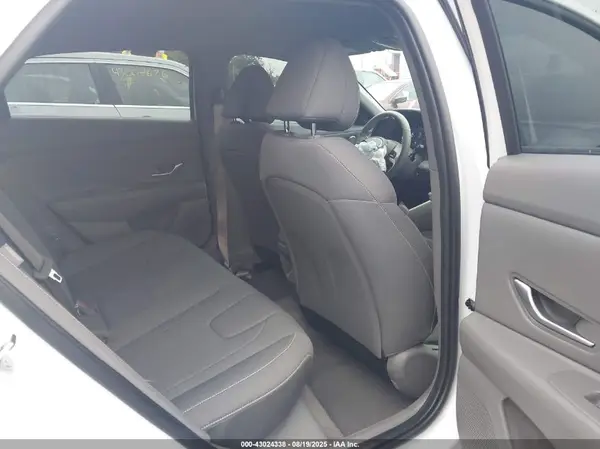 KMHLM4DG3SU025028 2025 HYUNDAI ELANTRA - Image 8