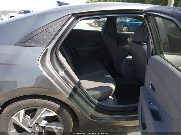 KMHLM4DG3SU040807 2025 HYUNDAI ELANTRA - Image 8
