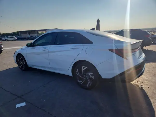 KMHLM4DG3SU059809 2025 HYUNDAI ELANTRA - Image 2