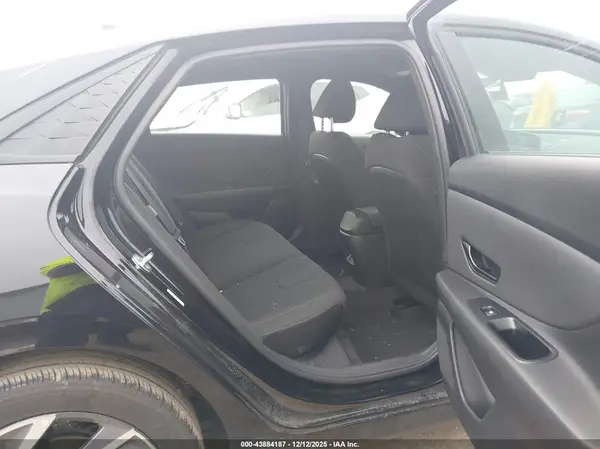 KMHLM4DG3SU069904 2025 HYUNDAI ELANTRA - Image 8