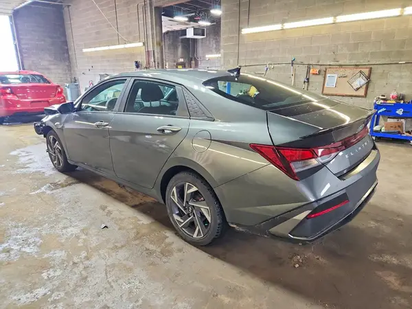 KMHLM4DG3SU074021 2025 HYUNDAI ELANTRA - Image 2