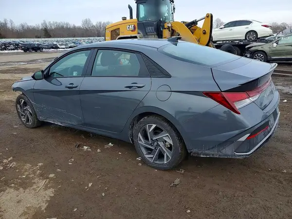 KMHLM4DG3SU075413 2025 HYUNDAI ELANTRA - Image 2