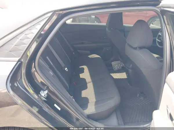 KMHLM4DG3SU871157 2025 HYUNDAI ELANTRA - Image 8