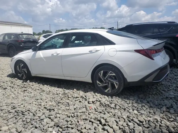 KMHLM4DG3SU873586 2025 HYUNDAI ELANTRA - Image 2