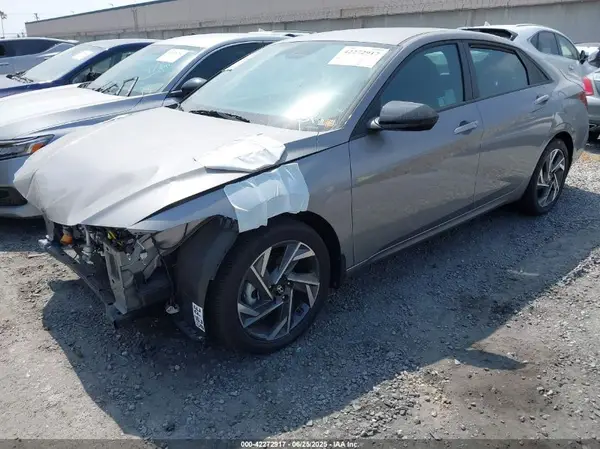 KMHLM4DG3SU874804 2025 HYUNDAI ELANTRA - Image 2