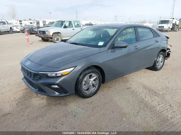 KMHLM4DG3SU899685 2025 HYUNDAI ELANTRA - Image 2