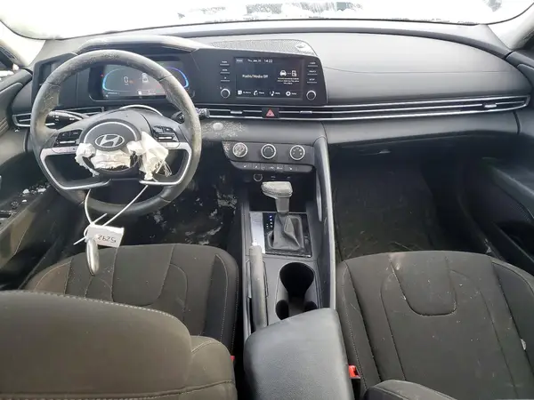 KMHLM4DG3SU902892 2025 HYUNDAI ELANTRA - Image 8