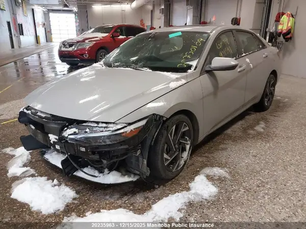 KMHLM4DG3SU921541 2025 HYUNDAI ELANTRA - Image 2