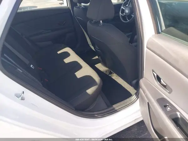 KMHLM4DG3SU930692 2025 HYUNDAI ELANTRA - Image 8