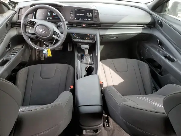 KMHLM4DG3SU931745 2025 HYUNDAI ELANTRA - Image 8
