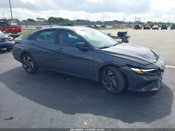 KMHLM4DG3SU972621 2025 HYUNDAI ELANTRA - Image 1