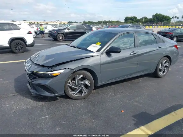KMHLM4DG3SU972621 2025 HYUNDAI ELANTRA - Image 2
