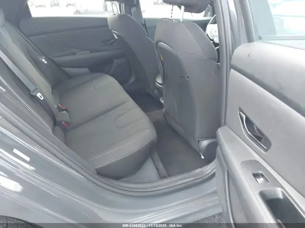 KMHLM4DG3SU972621 2025 HYUNDAI ELANTRA - Image 8