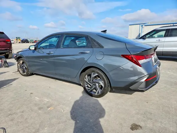 KMHLM4DG3SU976846 2025 HYUNDAI ELANTRA - Image 2