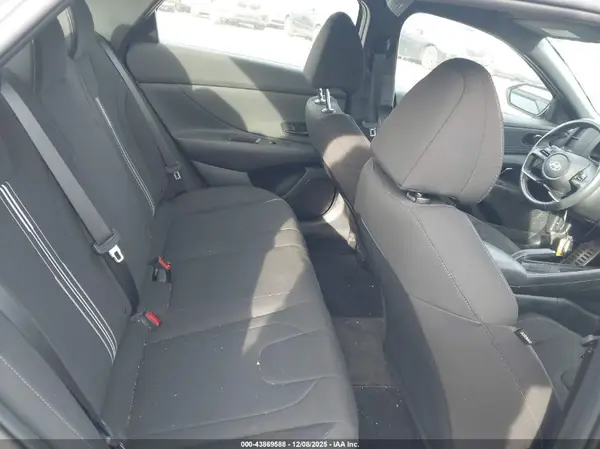KMHLM4DG3SU988382 2025 HYUNDAI ELANTRA - Image 8
