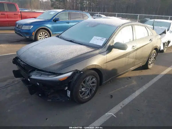 KMHLM4DG4RU642271 2024 HYUNDAI ELANTRA - Image 2
