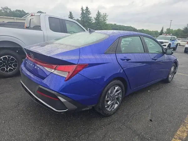 KMHLM4DG4RU648071 2024 HYUNDAI ELANTRA - Image 2