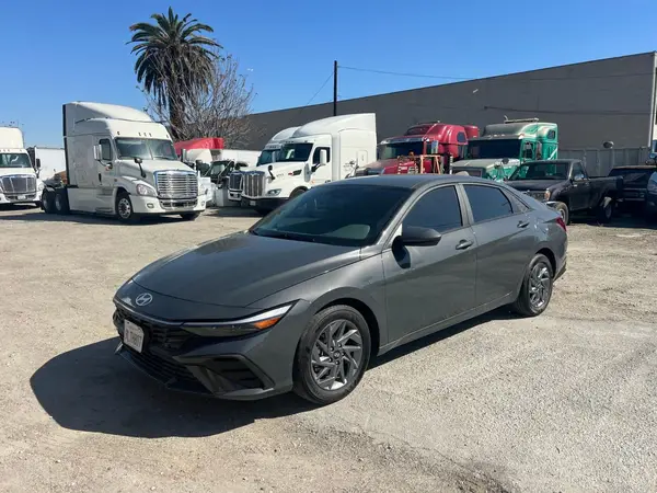 KMHLM4DG4RU652069 2024 HYUNDAI ELANTRA - Image 2