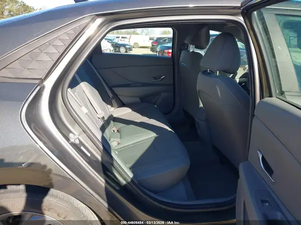 KMHLM4DG4RU652492 2024 HYUNDAI ELANTRA - Image 8