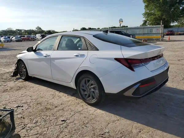 KMHLM4DG4RU652833 2024 HYUNDAI ELANTRA - Image 2