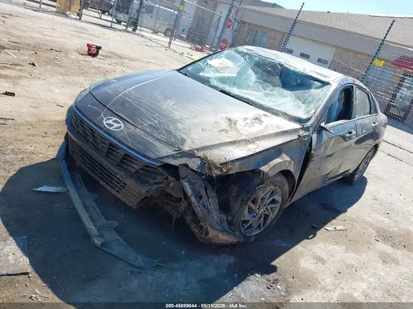 KMHLM4DG4RU663783 2024 HYUNDAI ELANTRA - Image 2