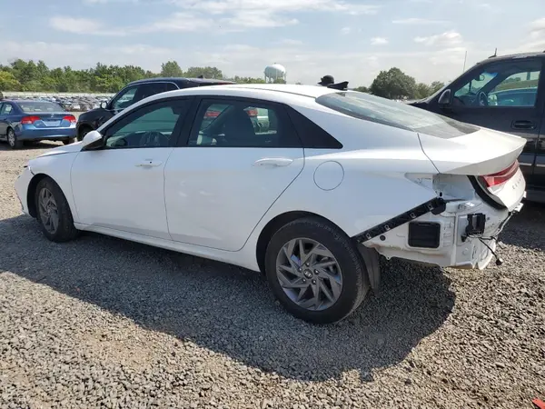 KMHLM4DG4RU663945 2024 HYUNDAI ELANTRA - Image 2