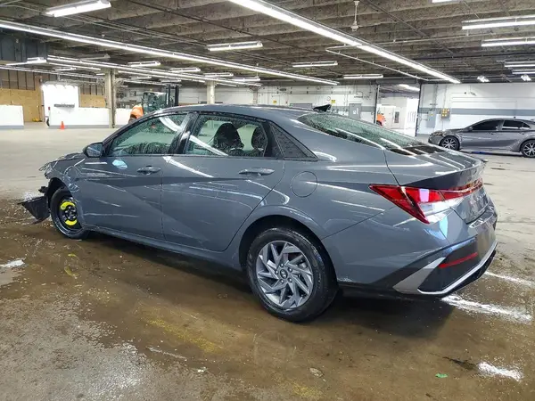 KMHLM4DG4RU664206 2024 HYUNDAI ELANTRA - Image 2