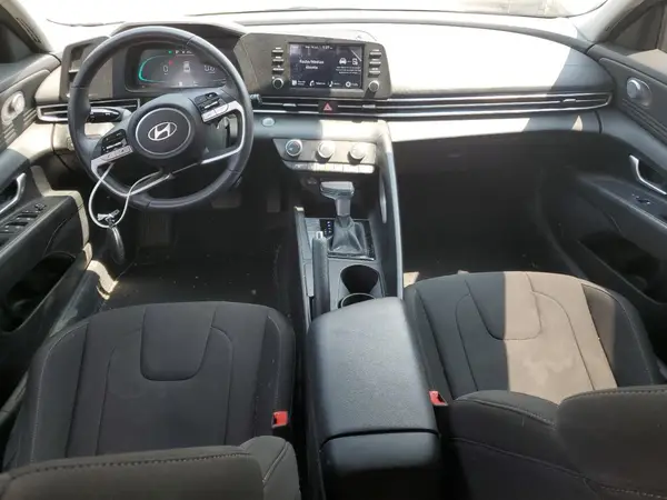 KMHLM4DG4RU666425 2024 HYUNDAI ELANTRA - Image 8