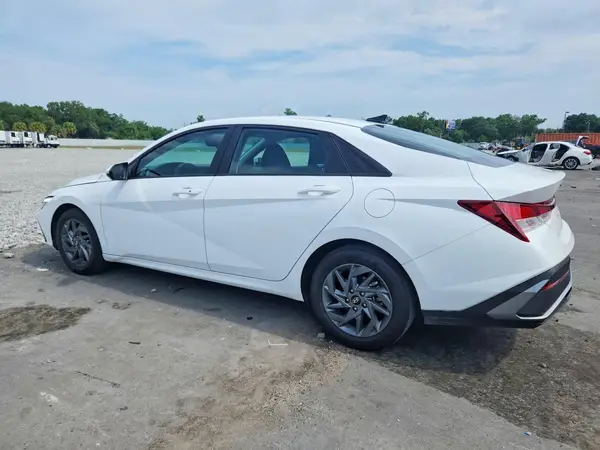 KMHLM4DG4RU666568 2024 HYUNDAI ELANTRA - Image 2