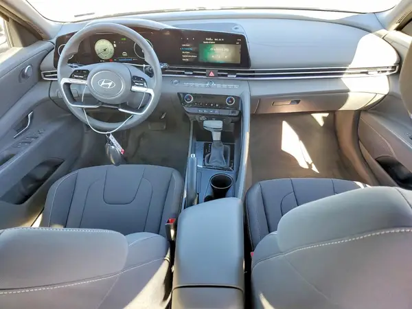 KMHLM4DG4RU687744 2024 HYUNDAI ELANTRA - Image 8