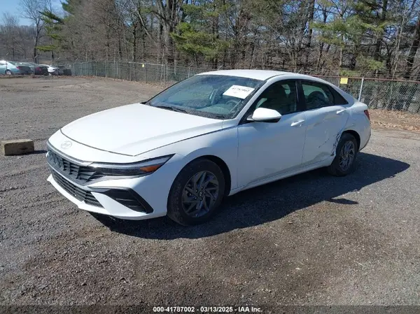 KMHLM4DG4RU688490 2024 HYUNDAI ELANTRA - Image 2