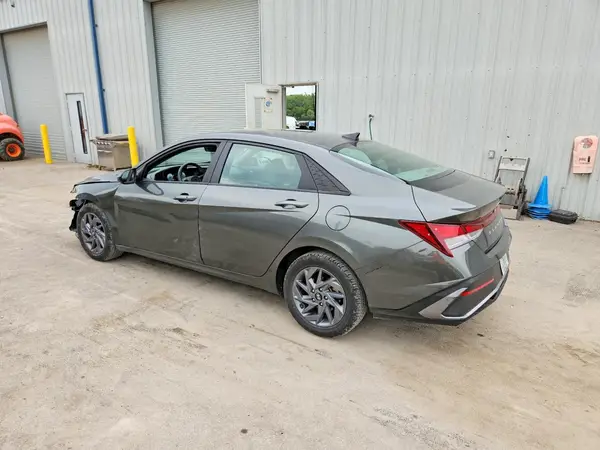 KMHLM4DG4RU691521 2024 HYUNDAI ELANTRA - Image 2