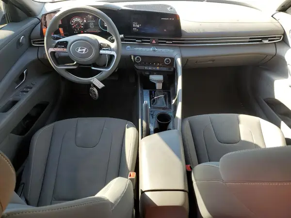 KMHLM4DG4RU694645 2024 HYUNDAI ELANTRA - Image 8