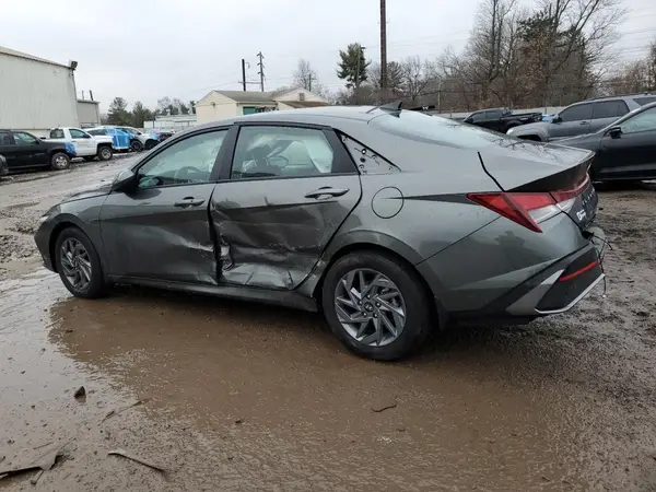 KMHLM4DG4RU694676 2024 HYUNDAI ELANTRA - Image 2
