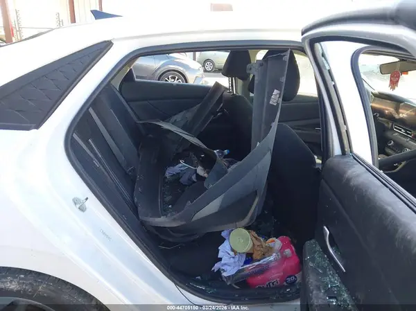 KMHLM4DG4RU696962 2024 HYUNDAI ELANTRA - Image 8