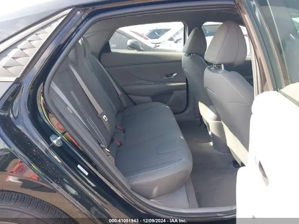 KMHLM4DG4RU699652 2024 HYUNDAI ELANTRA - Image 8