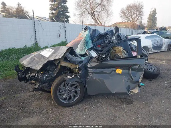 KMHLM4DG4RU705577 2024 HYUNDAI ELANTRA - Image 2
