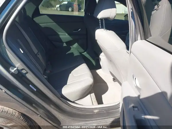 KMHLM4DG4RU707815 2024 HYUNDAI ELANTRA - Image 8