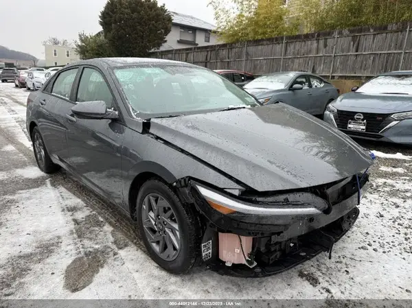 KMHLM4DG4RU709306 2024 HYUNDAI ELANTRA - Image 1