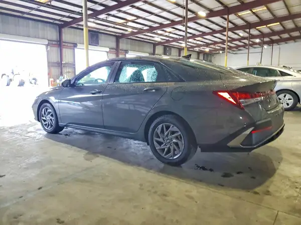KMHLM4DG4RU710701 2024 HYUNDAI ELANTRA - Image 2