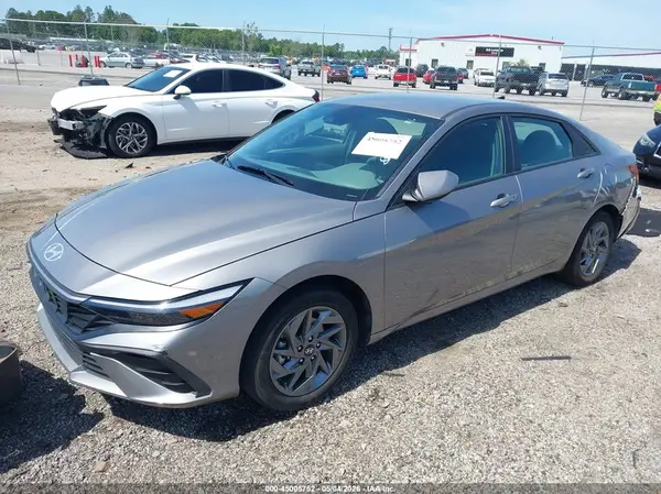 KMHLM4DG4RU711461 2024 HYUNDAI ELANTRA - Image 2