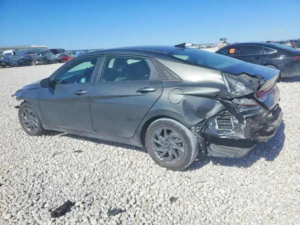 KMHLM4DG4RU717812 2024 HYUNDAI ELANTRA - Image 2