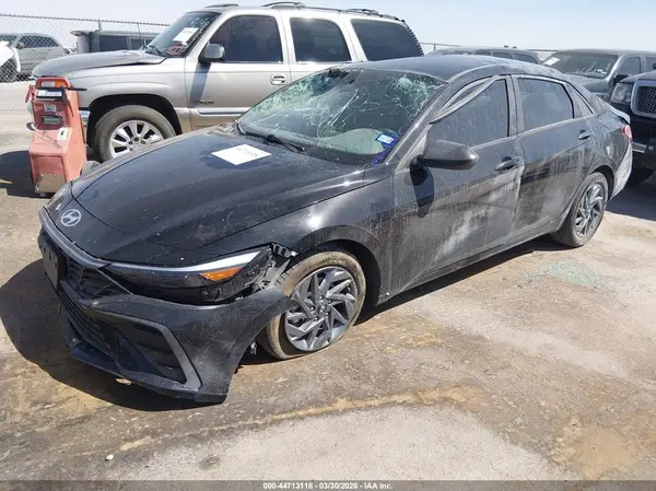 KMHLM4DG4RU723500 2024 HYUNDAI ELANTRA - Image 2