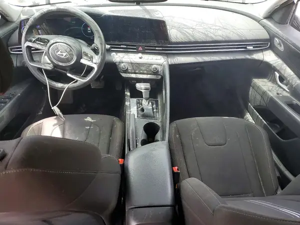 KMHLM4DG4RU729894 2024 HYUNDAI ELANTRA - Image 8