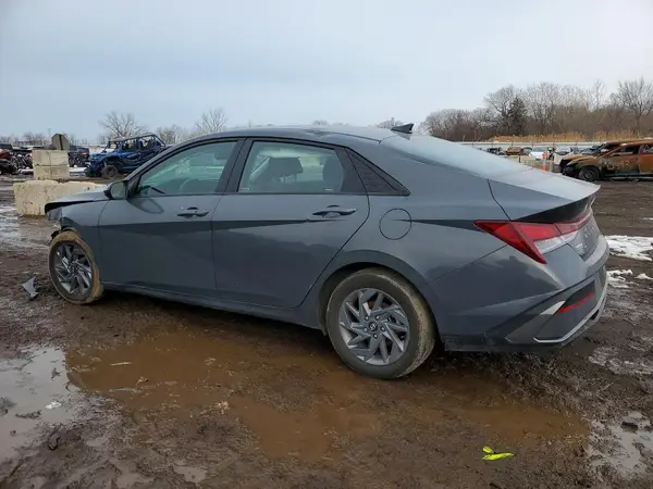 KMHLM4DG4RU735873 2024 HYUNDAI ELANTRA - Image 2