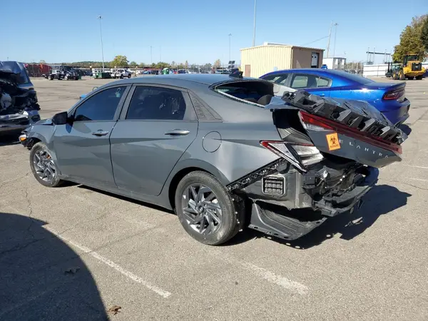 KMHLM4DG4RU735890 2024 HYUNDAI ELANTRA - Image 2