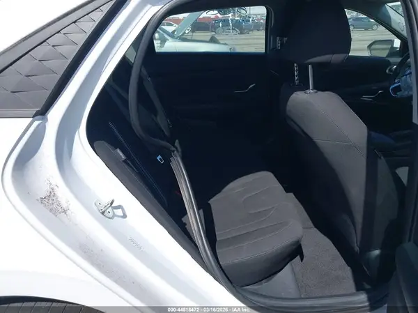 KMHLM4DG4RU739700 2024 HYUNDAI ELANTRA - Image 8